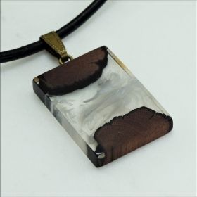 колие от смола и дърво