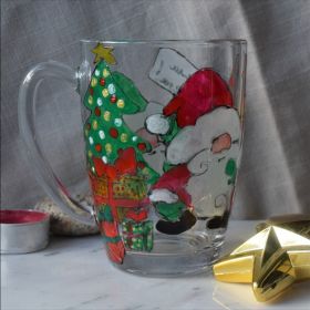 ръчно рисувана чаша за топли напитки " Коледни гномчета"