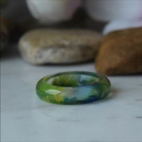 пръстен от смола в синьо- зелената гама