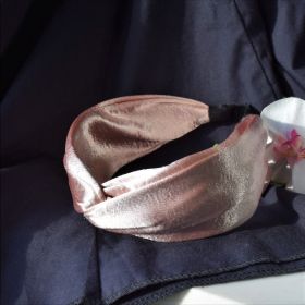 широка ,  диадема от кадифе в бледо розово
